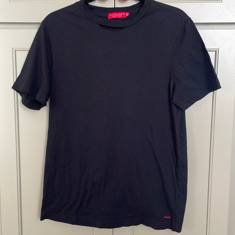 n: philanthropy Men’s Casual Tee Shirt